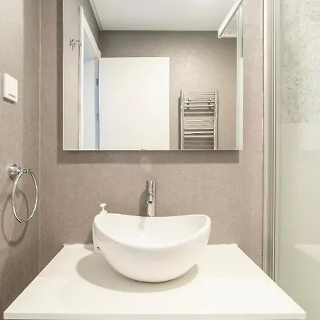 4 Bedroom Unit With Pool/middle Of Bursa *