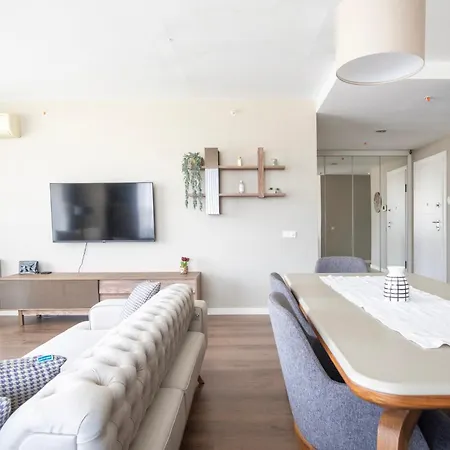 4 Bedroom Unit With Pool/middle Of Bursa